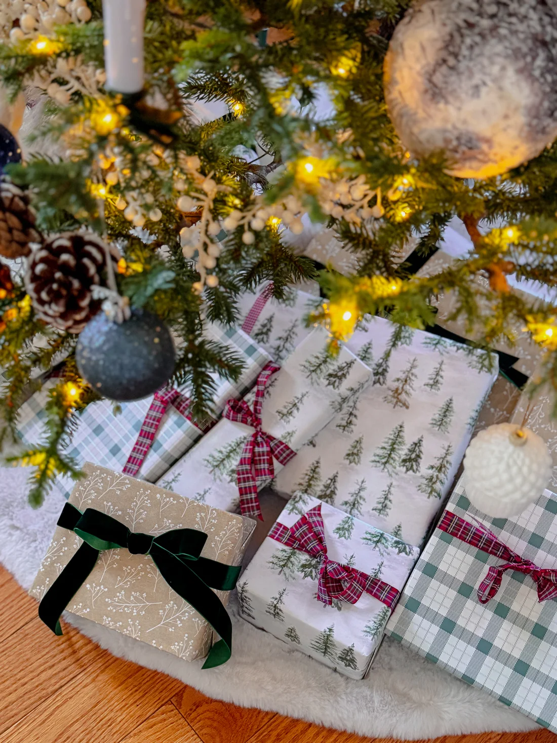 christmas living room tour blue and white ideas