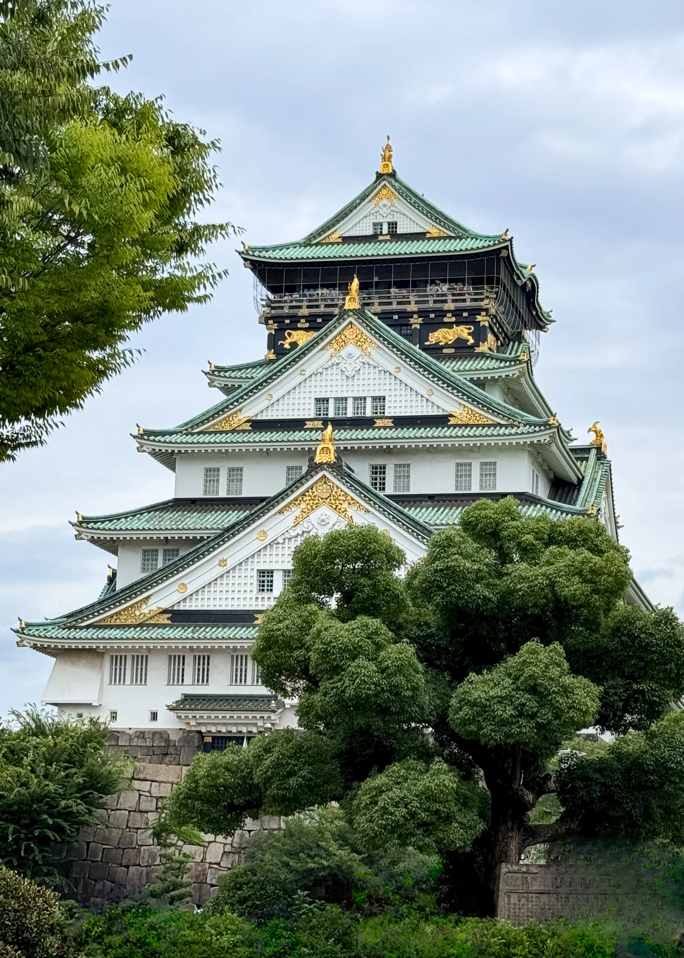 visiting japan osaka castle