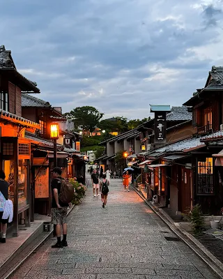 kyoto Ninenzaka and Sannenzaka streets