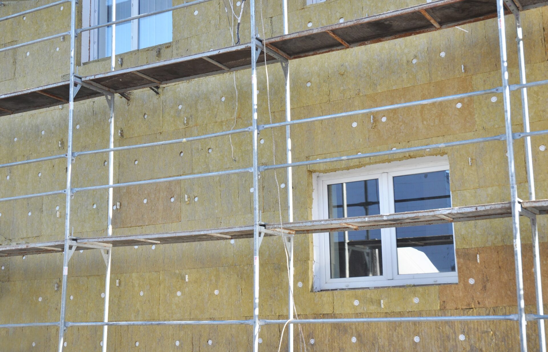 Dozens of firms suspended after substandard solid wall insulation jobs