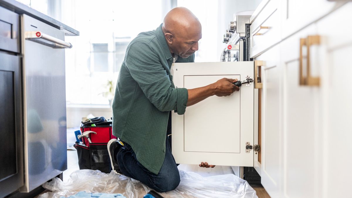 What is the cost of replacing kitchen worktops? Our expert explains