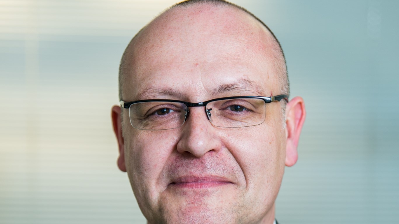 McLaren hires McAlpine FCIOB as new commercial director