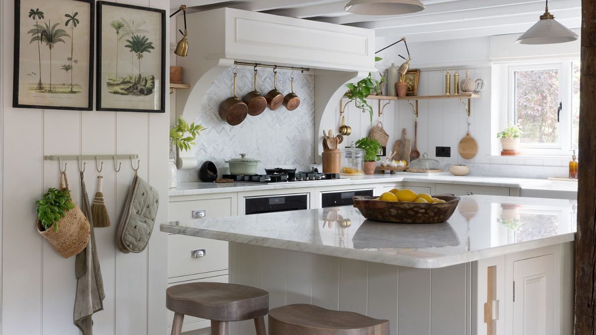 The minimum size of kitchen island you should have