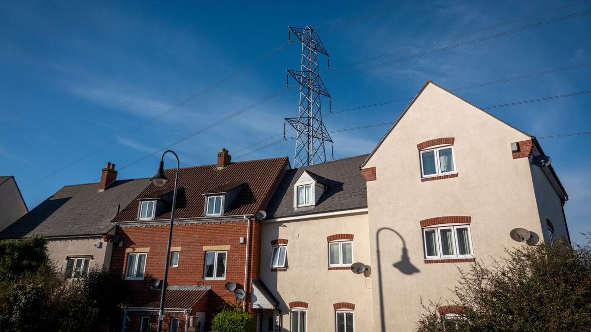 What you need to know about buying a house near a pylon
