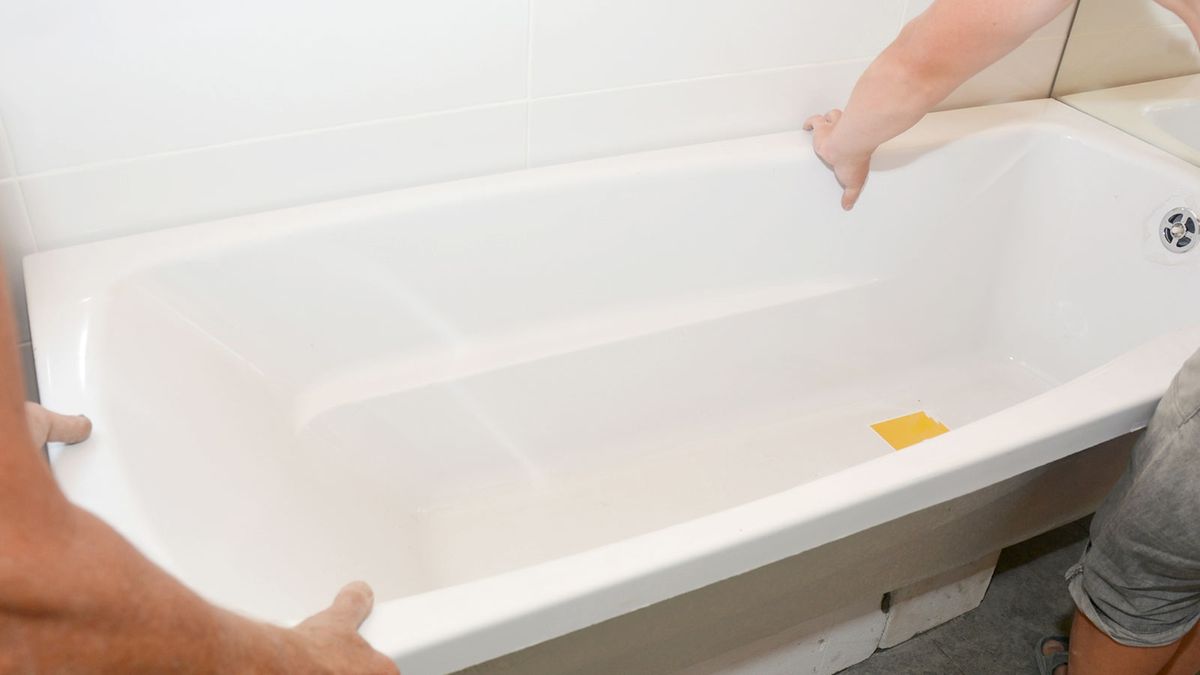 How to install a bathtub: An expert guide for DIYers