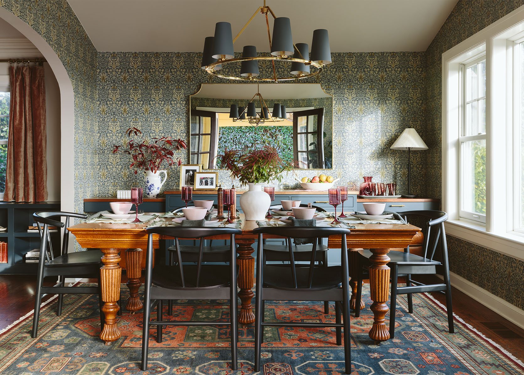 The Link Up: Em’s 2 Favorite New Recipes, Mal’s Ideal Water Glass, And The Tray We All Gasped At