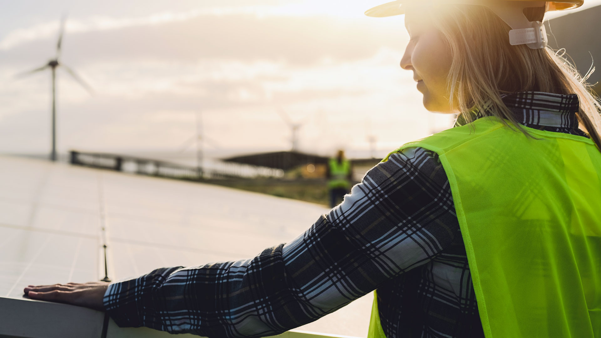 Revolutionizing Buildings with Hybrid Energy Systems and Demand Response