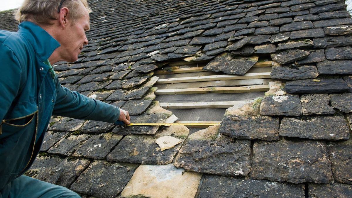 Roofers are least trusted trade, according to new report