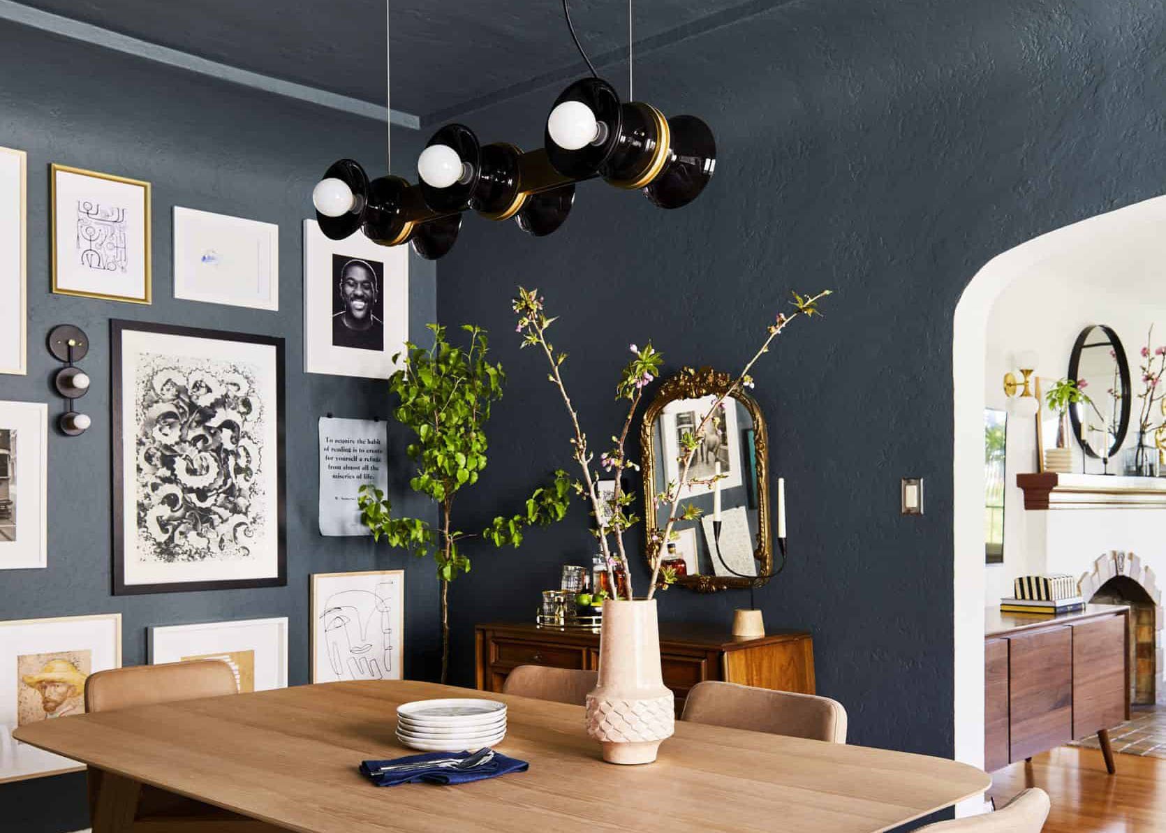 The Link Up: Em’s Suprislingly Affordable Statement Floor Lamp, Marlee’s Go-To Oil Cleanser, And An Easy But Resposible Way To Get Rid Of Your Clothing