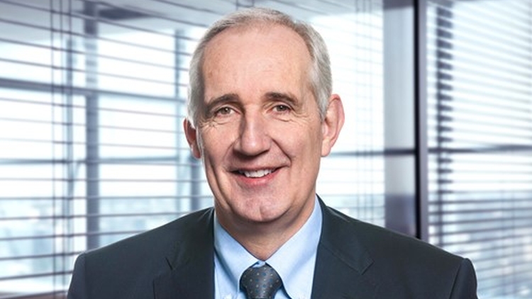 Balfour Beatty chief exec Leo Quinn to step down