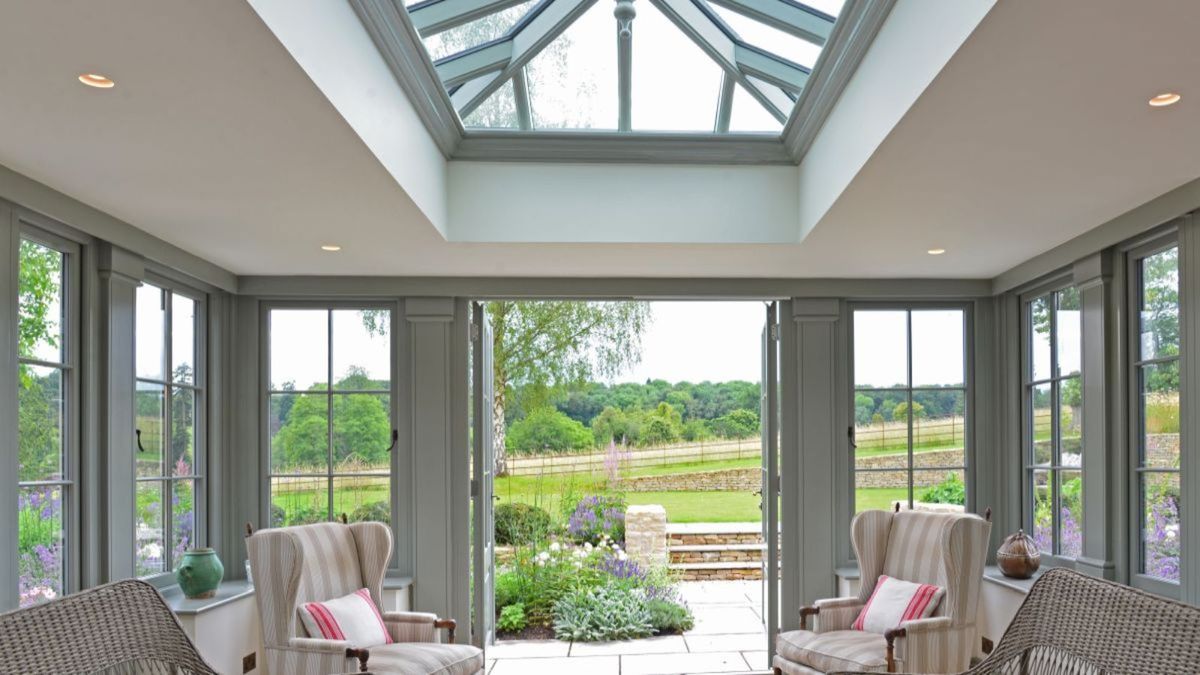 How to keep a conservatory cool during warm weather