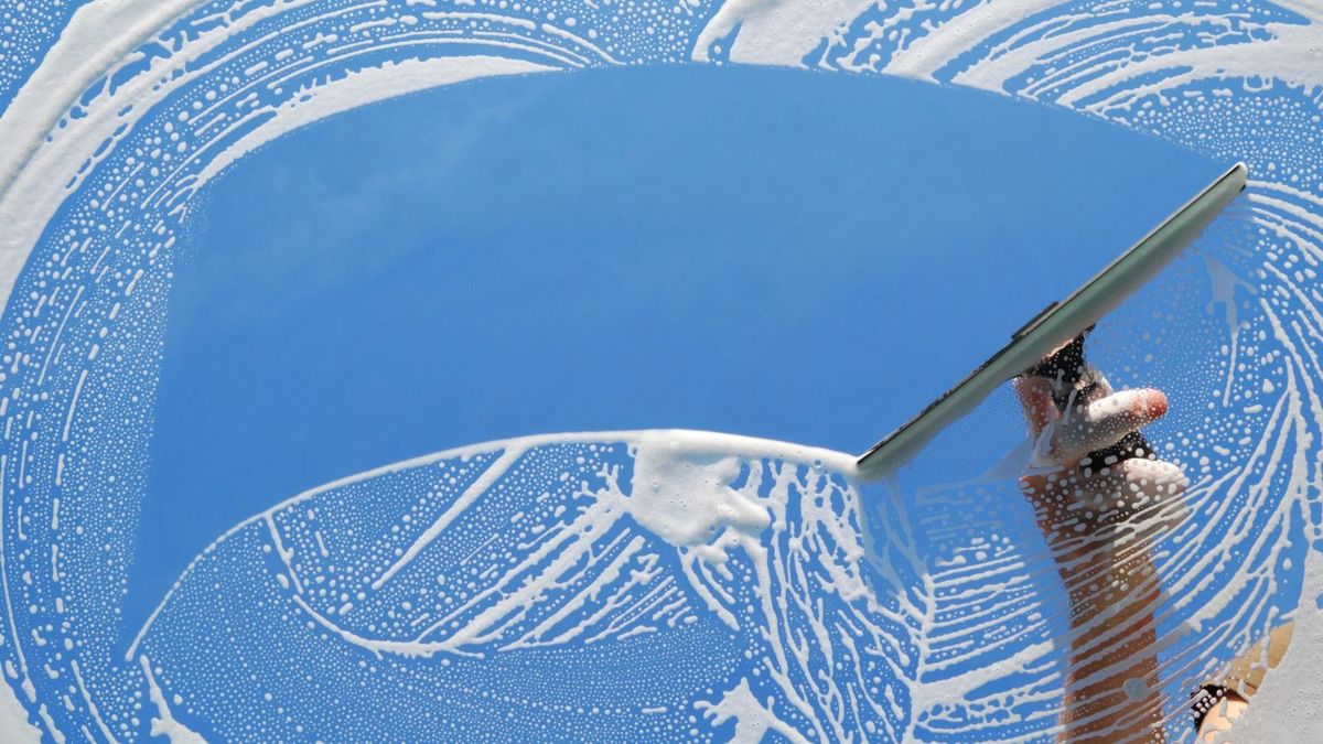 How to clean a conservatory roof in 6 simple steps