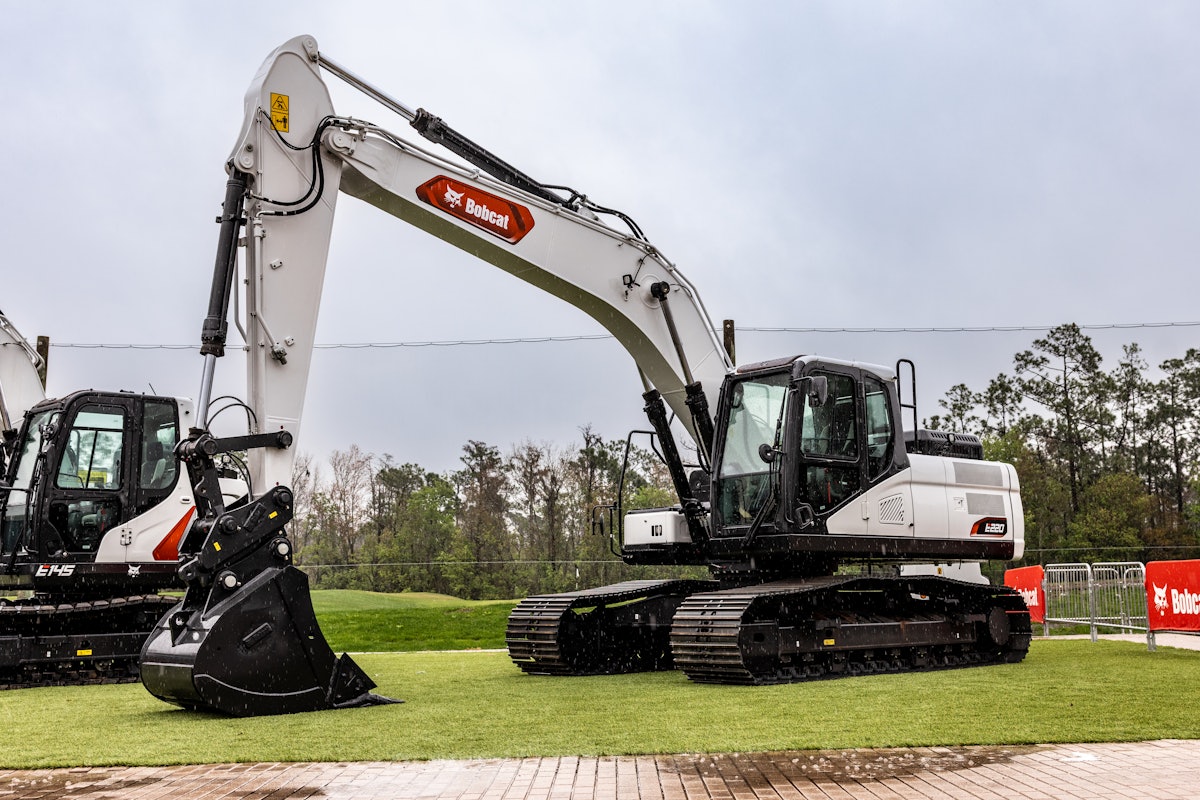 Bobcat Company Extends Heavy Construction Equipment Lineup