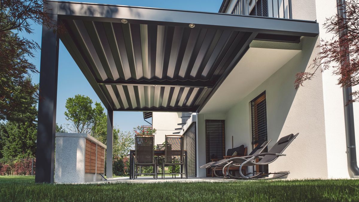 How to anchor a pergola and prevent it from sustaining wind damage