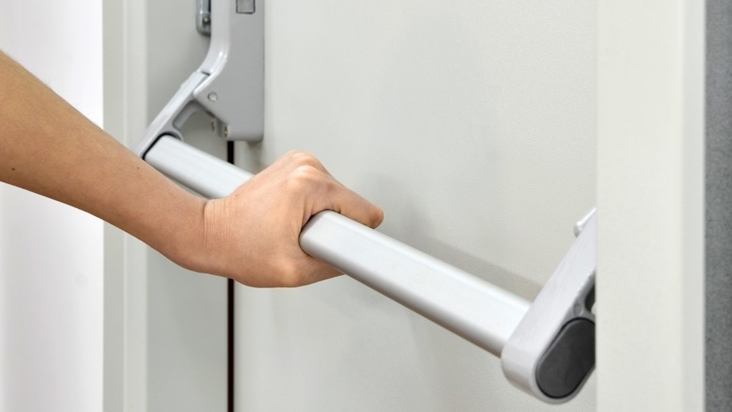 Safety watchdog warns over uncertified emergency exit doors