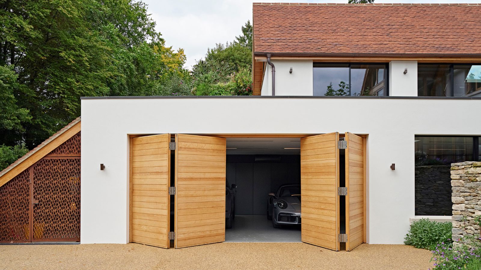How much value does a garage add to your home?