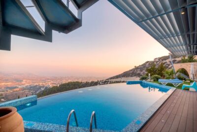 4 Things You Should Do To Create a Party-Worthy Pool