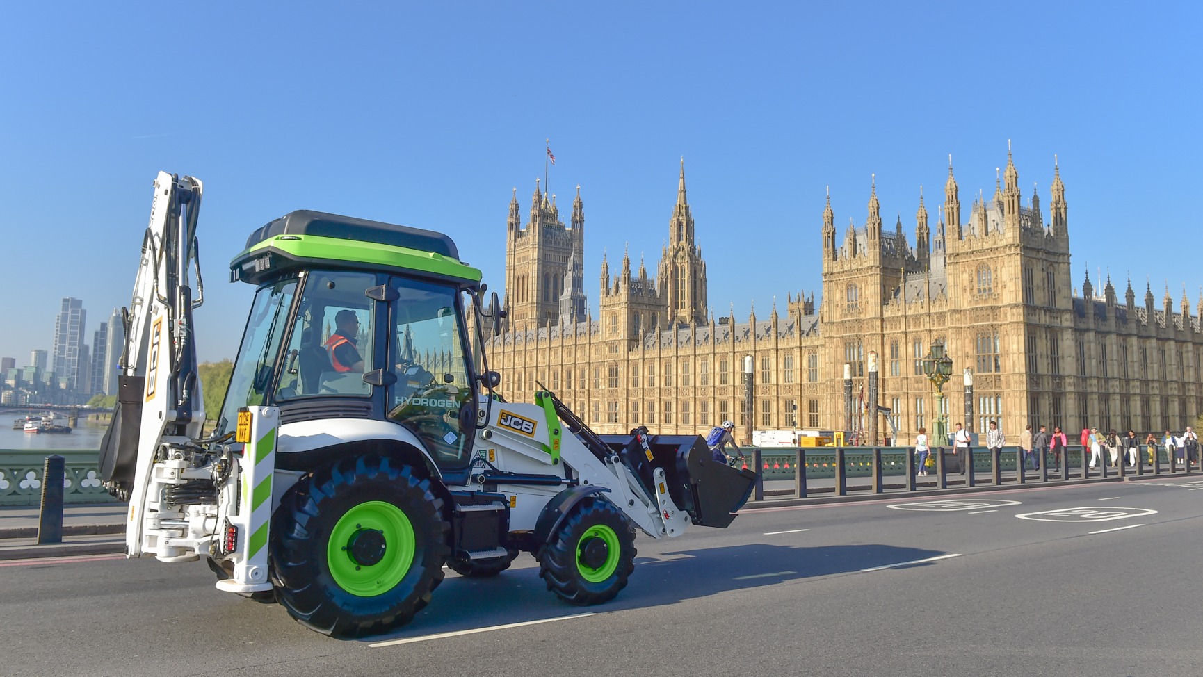 Hydrogen diggers can now use UK roads