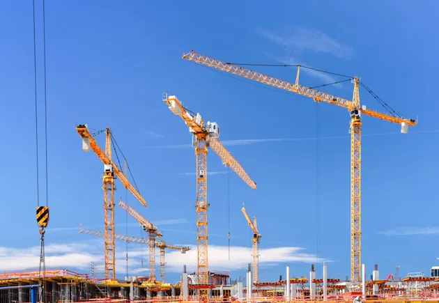 Number of construction cranes in US cities dips 19%