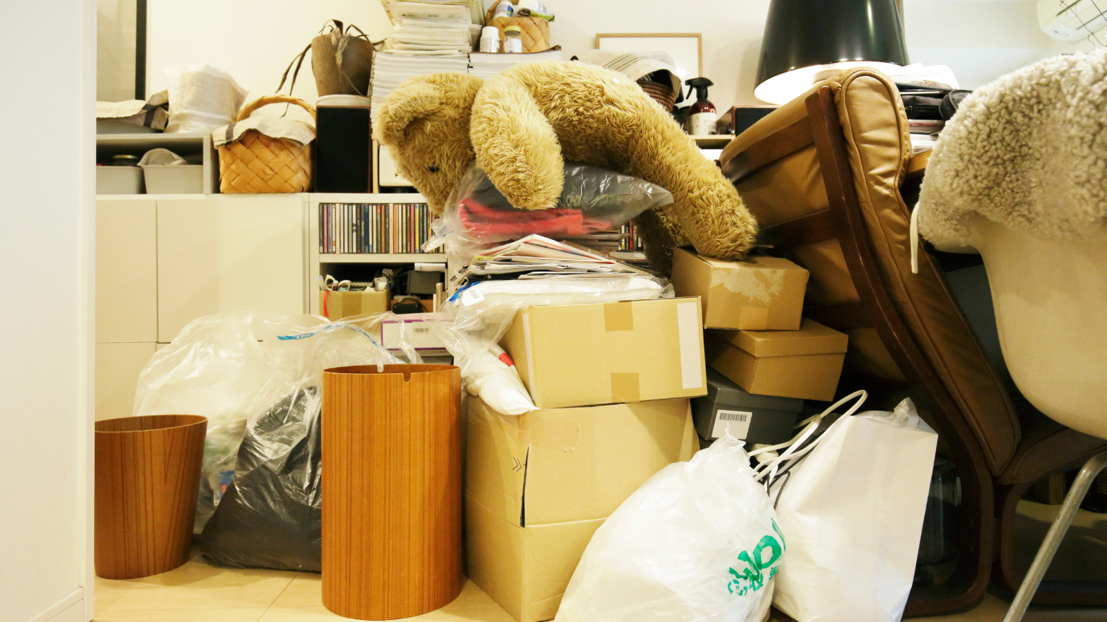 How I use the William Morris decluttering method for clearing my home