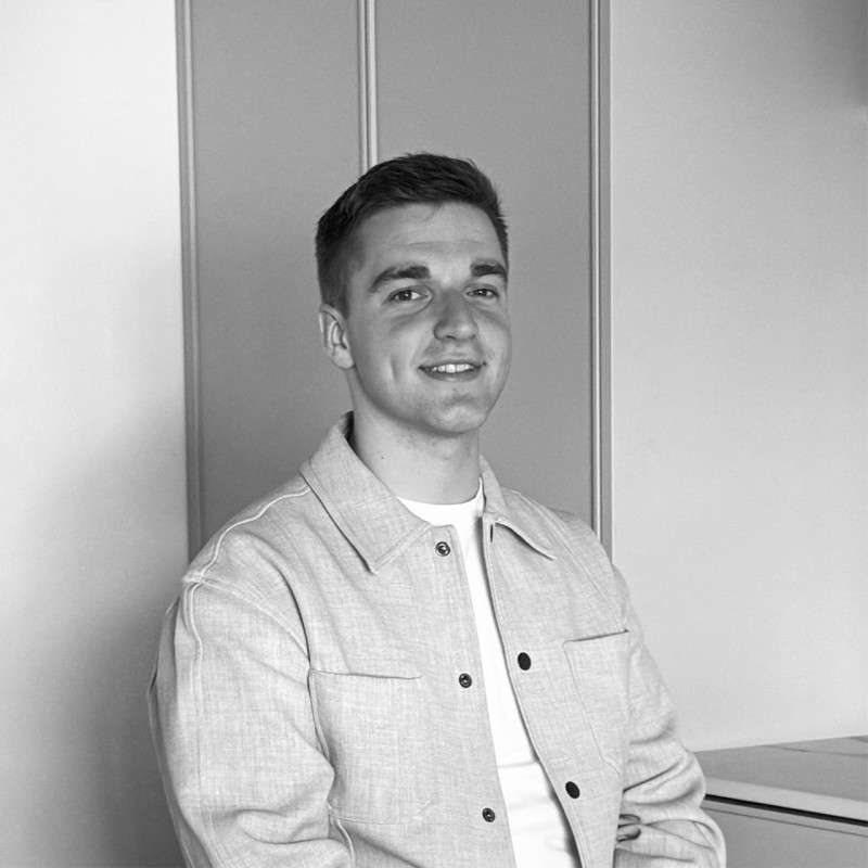Headshot of Gareth Hull from Hendel & Hendel 