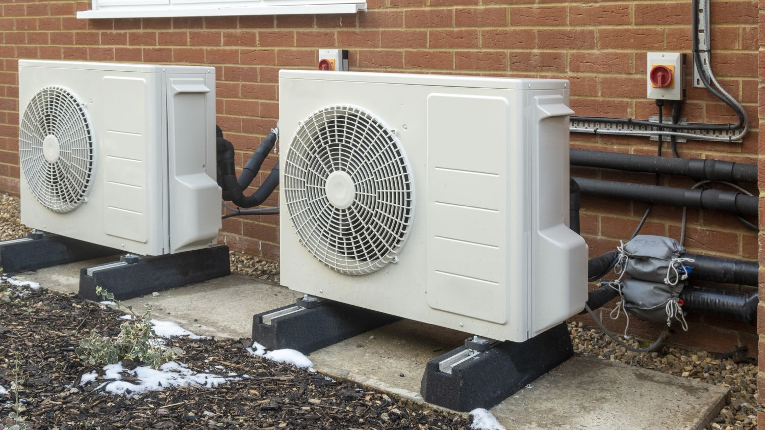 government retrofit schemes - Heat pumps (Image: Dreamstime)