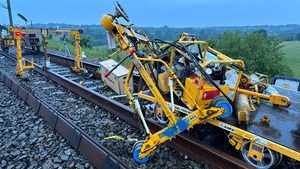 Track trolley runs away after worker deactivates automatic brake system
