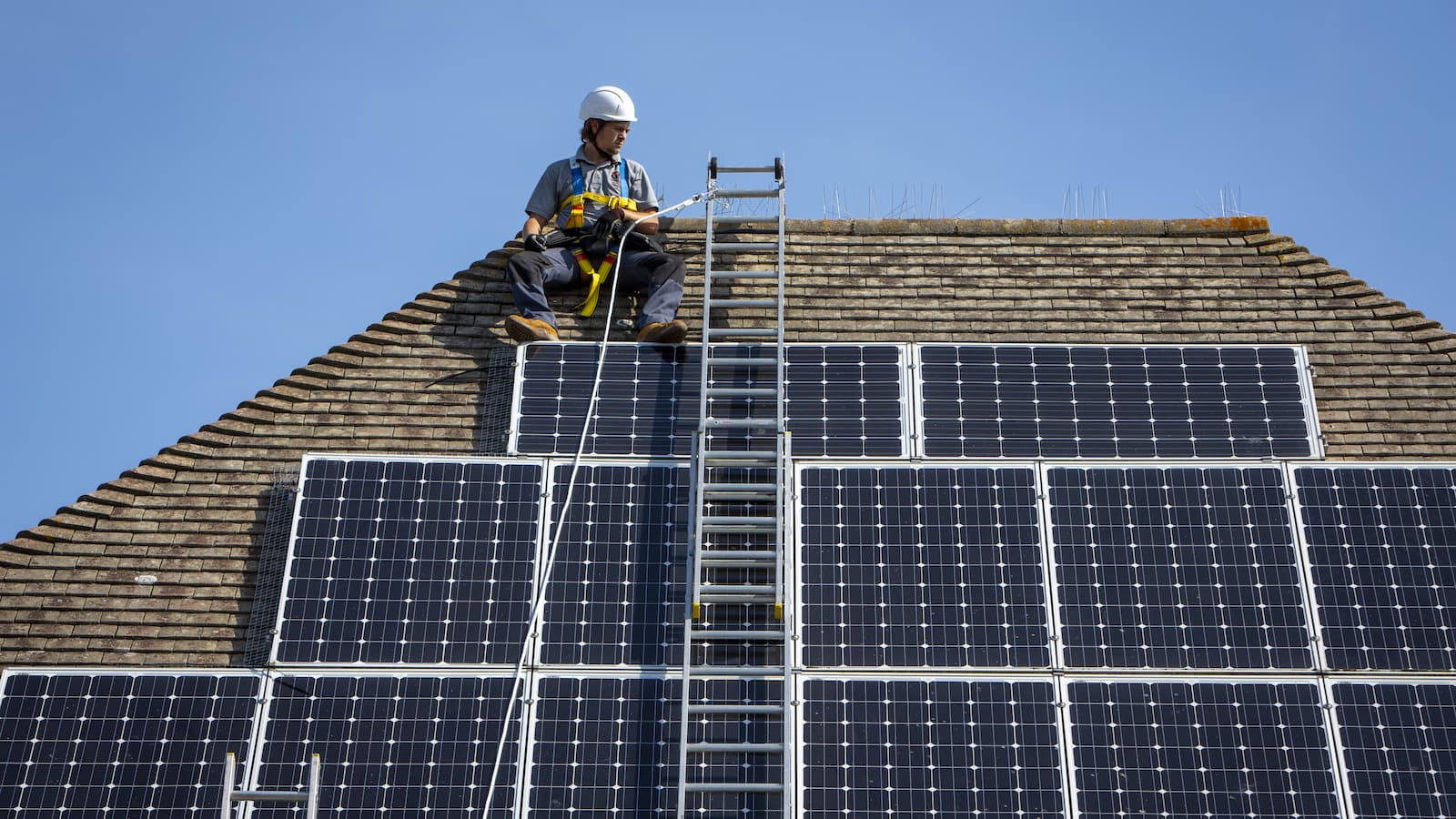 How solar panel gel improves PV efficiency in heatwaves