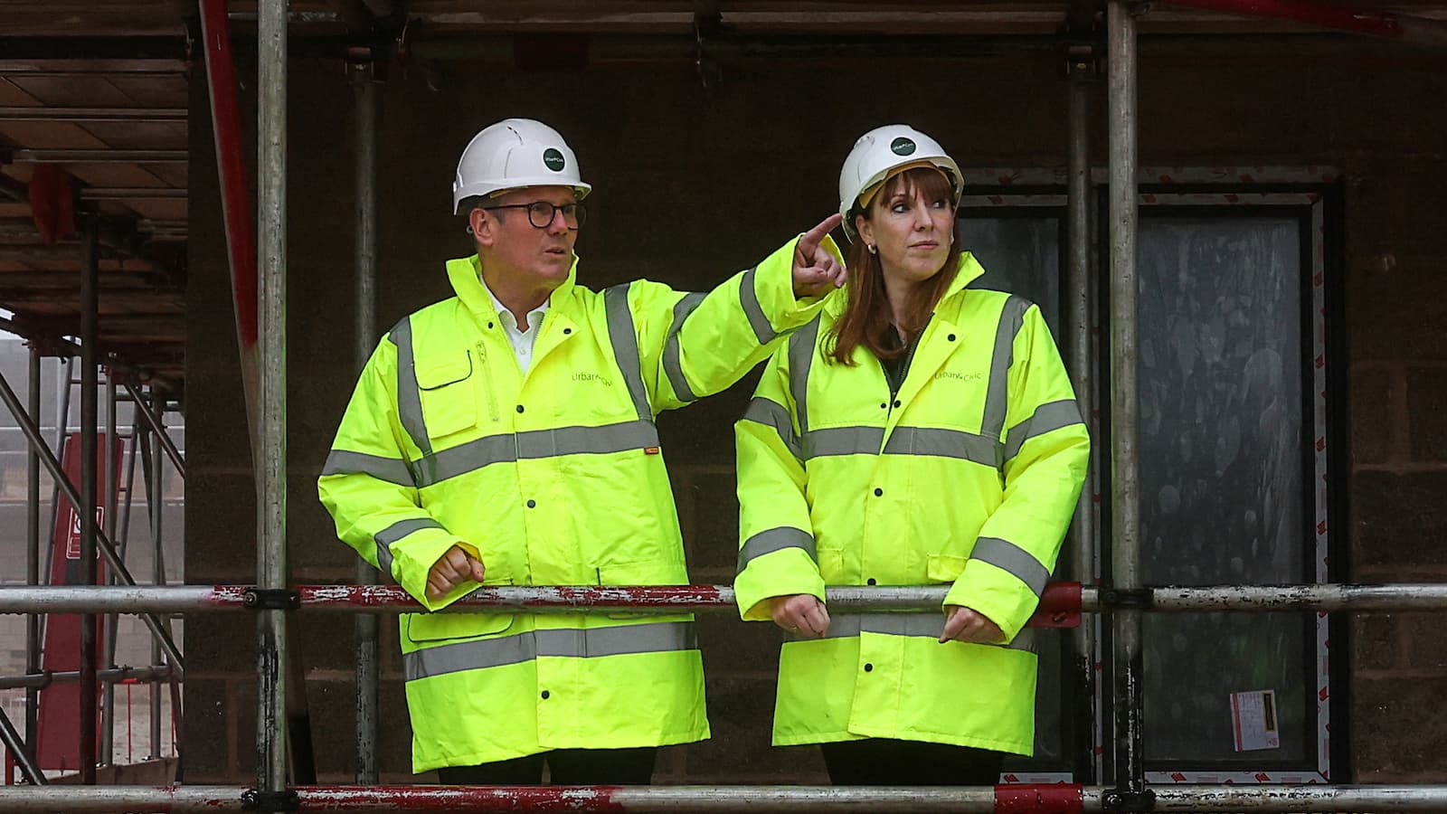 Angela Rayner and Keir Starmer on a housebuilding project