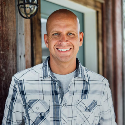 headshot of design and build expert Dan Staupe