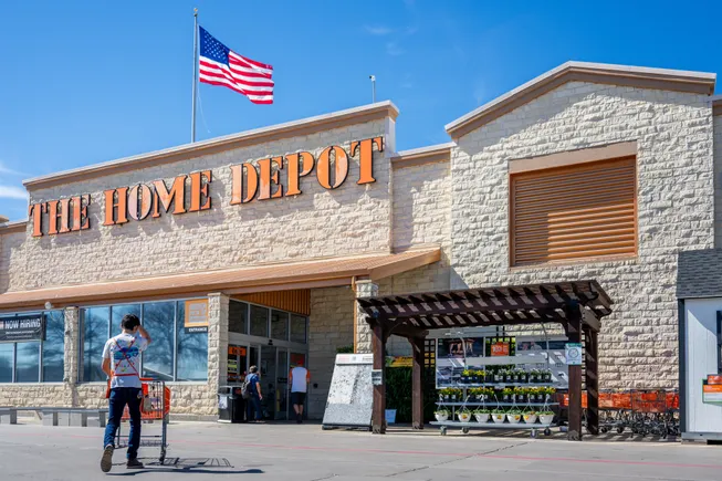 Home Depot goes after pro market with $4.3B acquisition