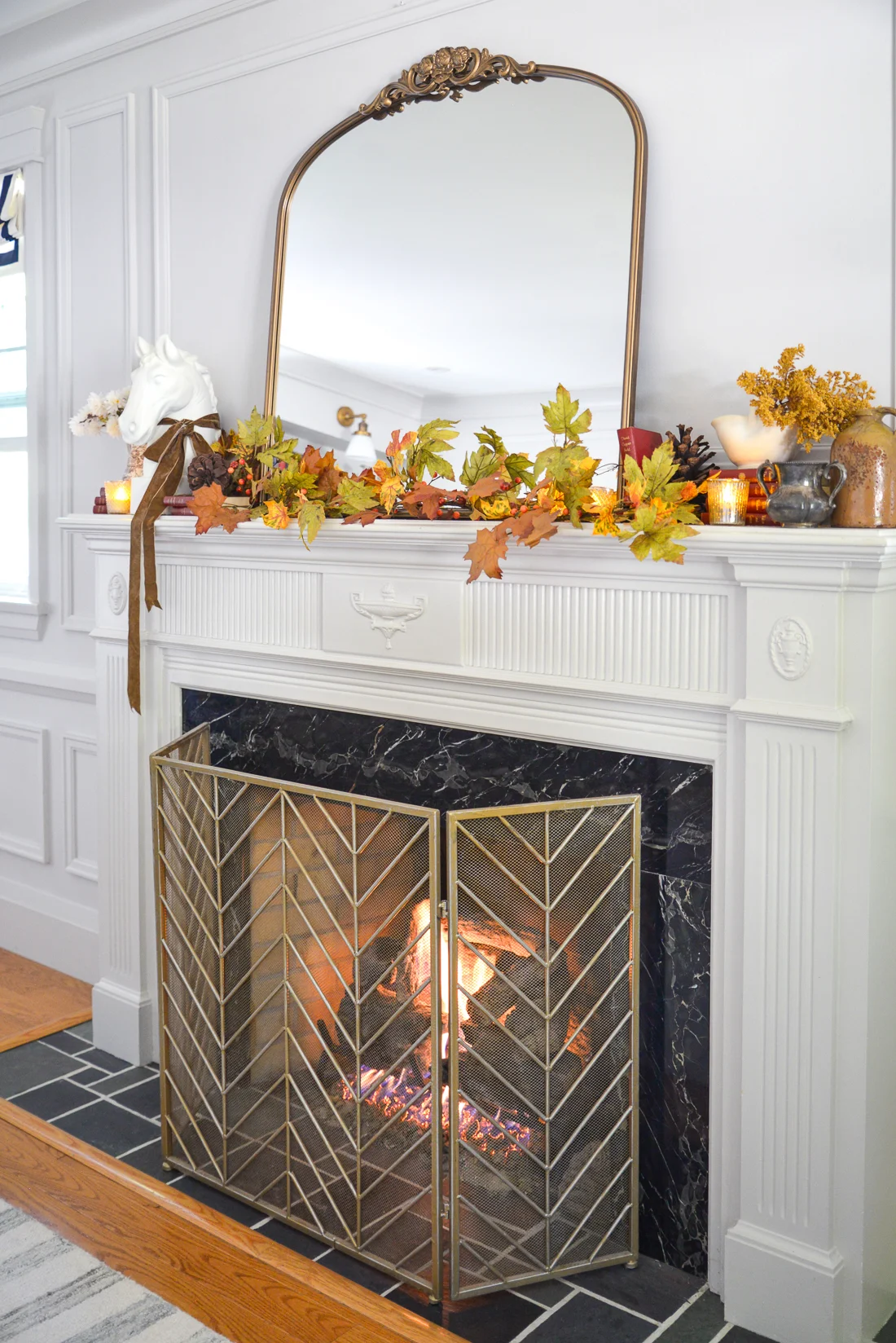 traditional living room fireplace mantel, fall fireplace mantle decor ideas