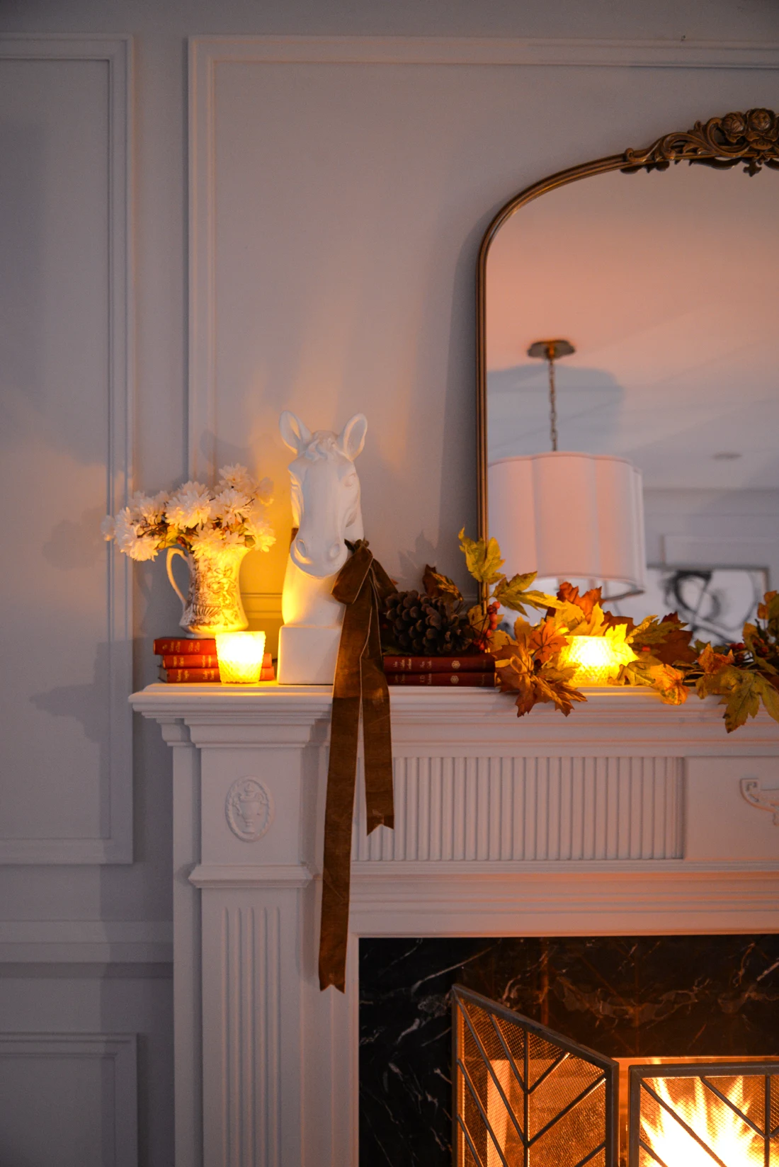 cozy fall living room decor ideas, traditional living room fireplace mantel
