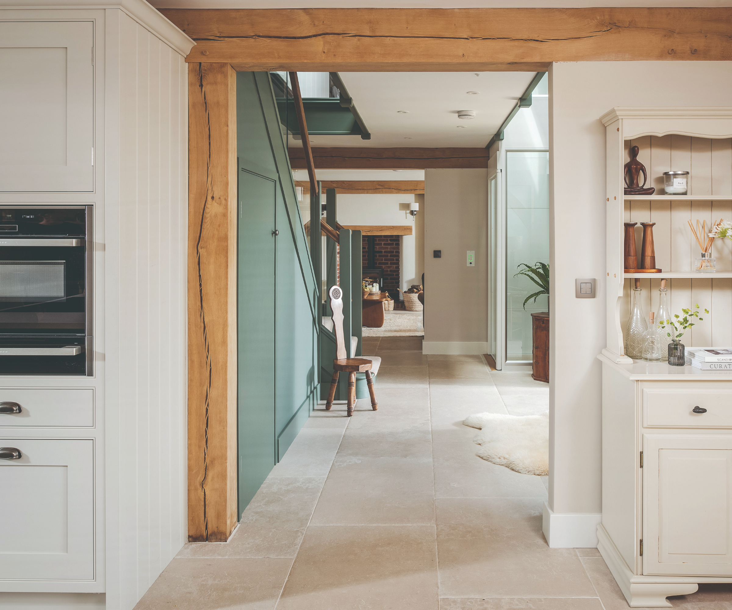 Kitchen connected to the hallway
