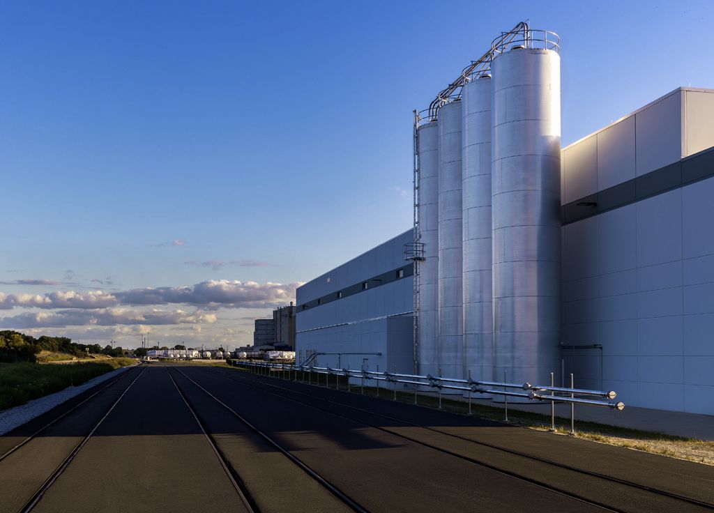 McShane Completes Build-to-Suit Facility for Schuetz Container Systems