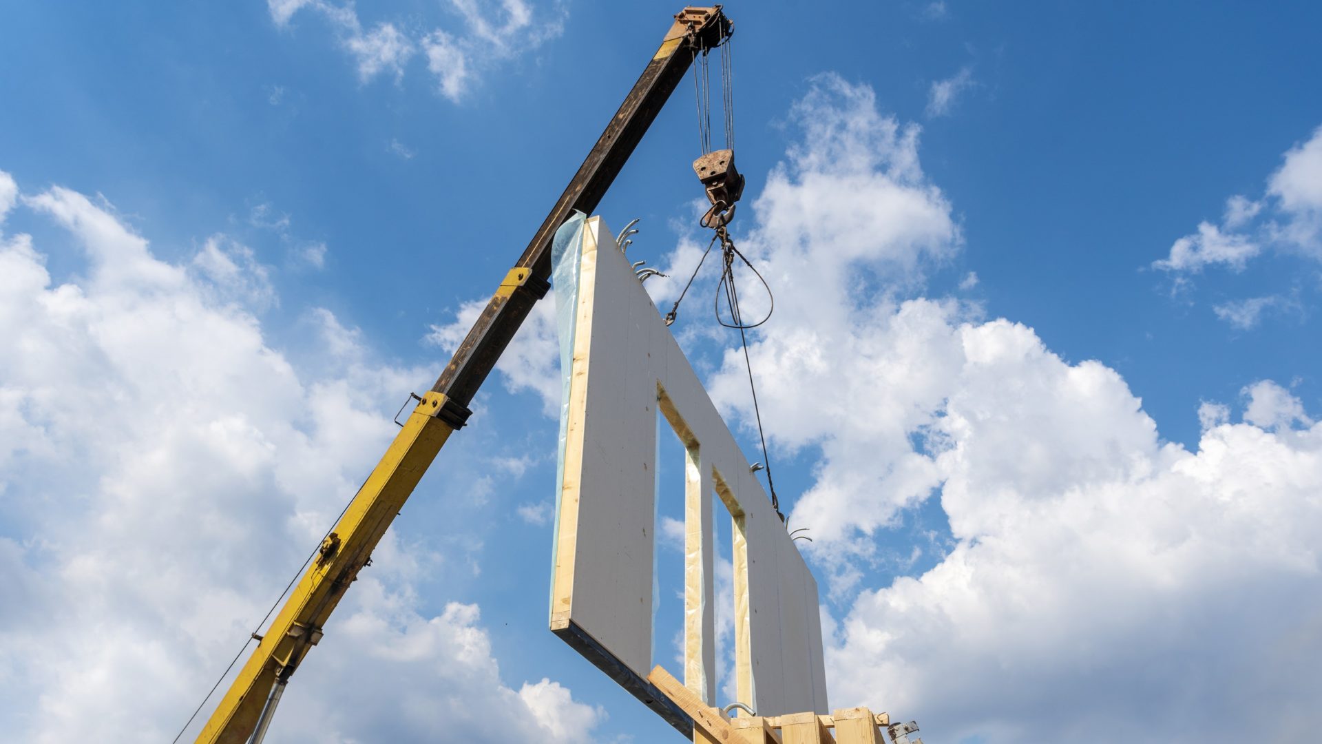 Premier Modular wins trio of airport projects