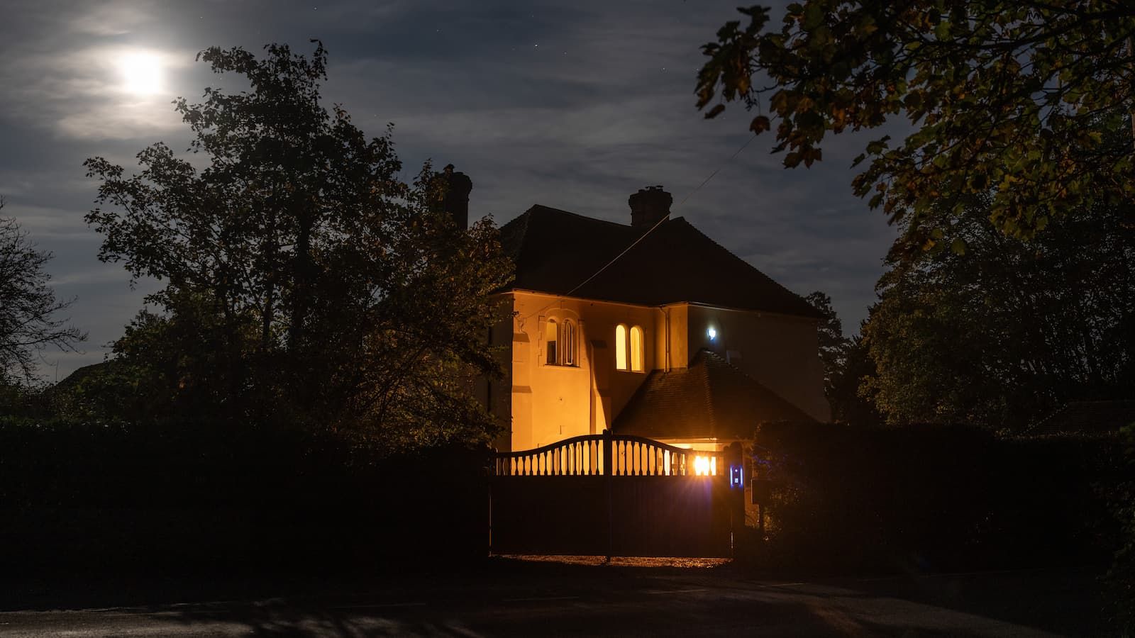 Do sellers have to disclose haunted houses in the UK?