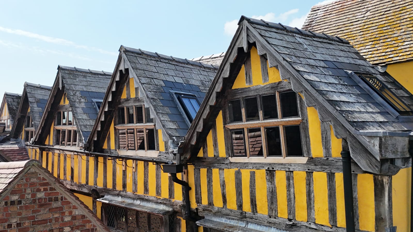 Heritage at Risk Register - Outside view of the attic of an ancient building - 26 Westgate Street, Gloucester