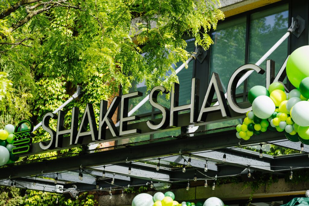 Shake Shack Opens at OAK in Oklahoma City