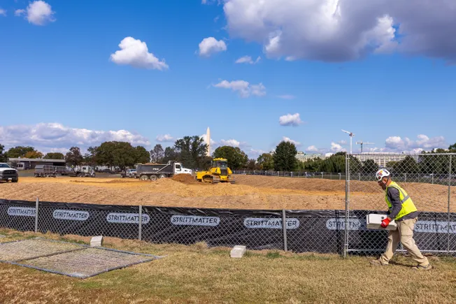 Contractor backlog slips, strength depends on sector