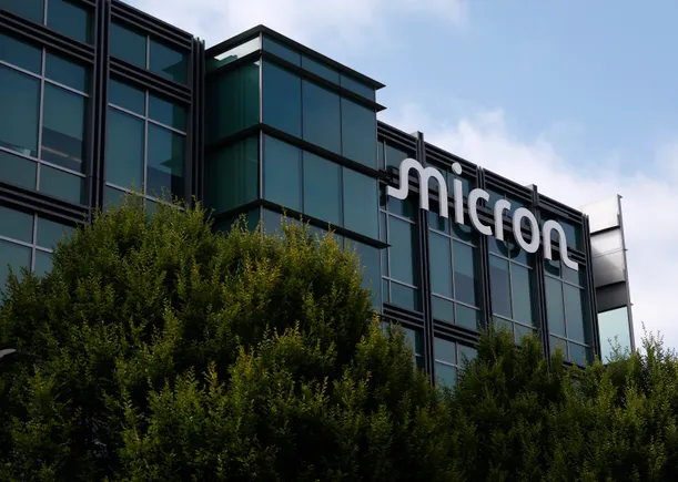 Micron delays construction at $100B New York megafab