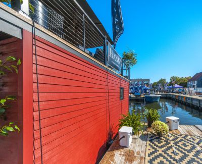 Everlast Siding Tested in Marine Conditions on Maryland Houseboat