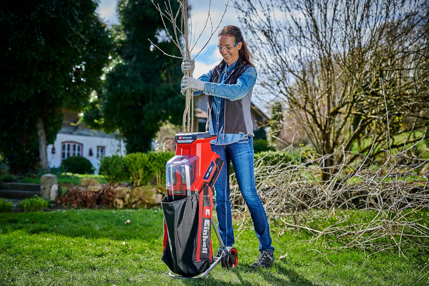 Einhell Power X-Change Cordless Garden Shredder - 3 Reversible Steel Blades, 25mm Branch Capacity, Large 55l Collection Sack - Redaxxo 36/25 Battery Powered Mulcher for Leaves and Branches