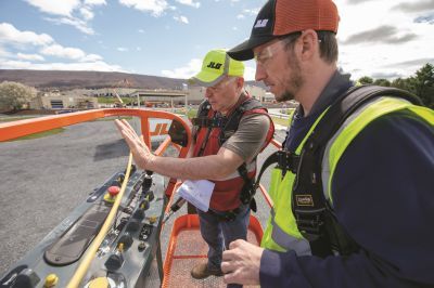 JLG Tackles Labor Shortage With Hands-On Training
