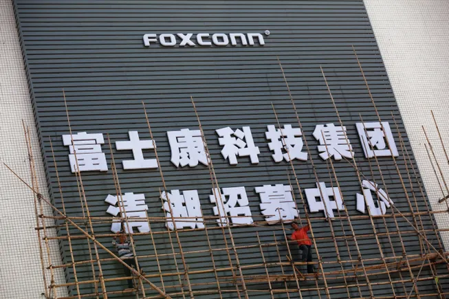 Foxconn to spend $569M expanding Wisconsin factory