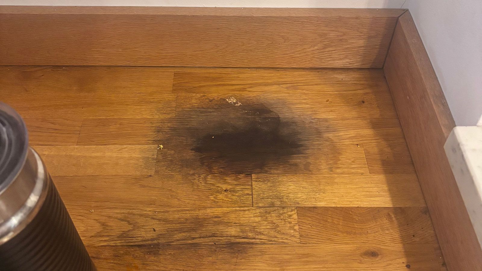 How to get rid of black marks on wooden worktops