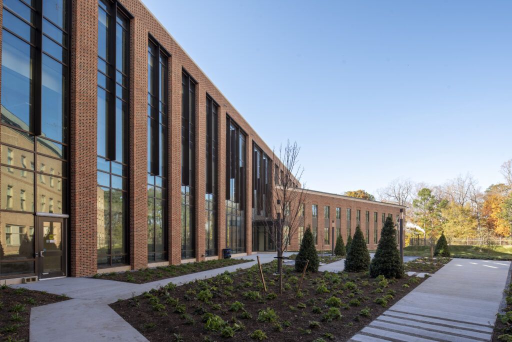 Skanska Completes William & Mary’s Newest Integrated Science Center Facility