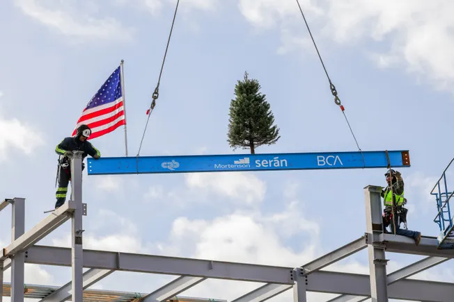 Mortenson tops out Oregon pharmaceutical manufacturing facility