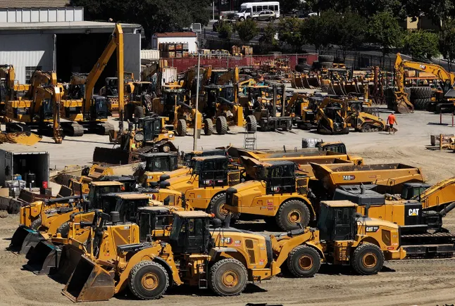 Nonresidential construction spending loses momentum as factory builds falter